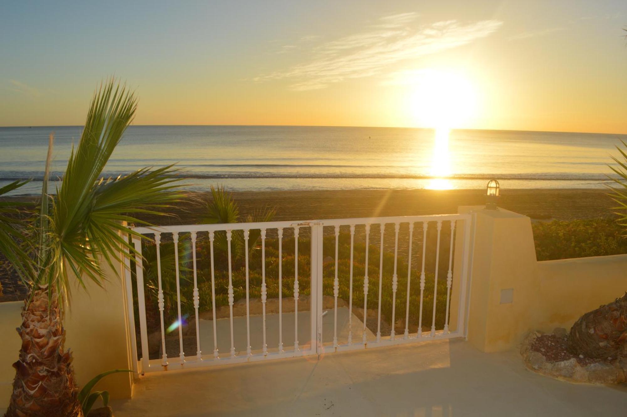 Espectacular Apartamento A Pie De Playa En Chalet Roquetes Alicante Exterior photo